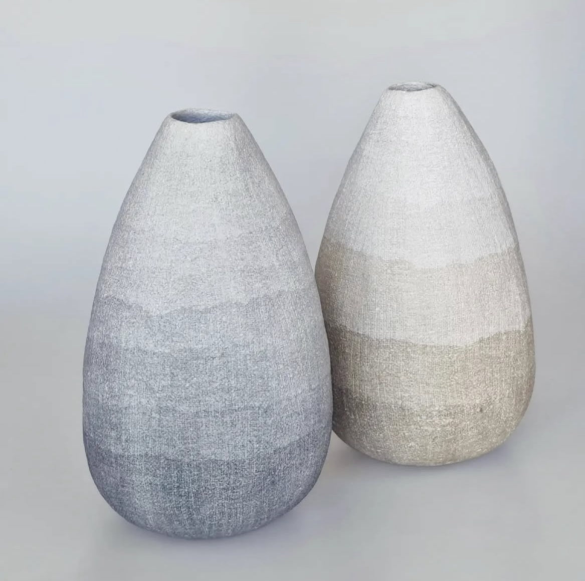 Medium Pod light Grey to White Ombre  13.8'' H