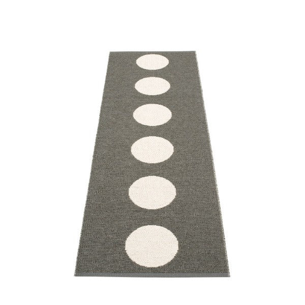 Vera Charcoal Vanilla Reversible 2.25 x 5 Pappelina Rug