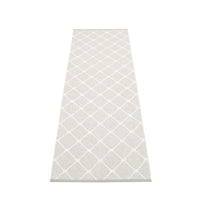 Ada Fossil Grey & Stone Metallic Reversible 2' 4'' x 5' Pappelina Rug