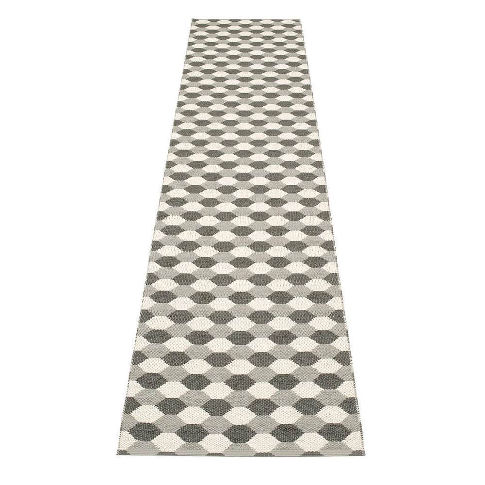 Pappelina Dana Warm Grey   2.25 x 5.25' Rug