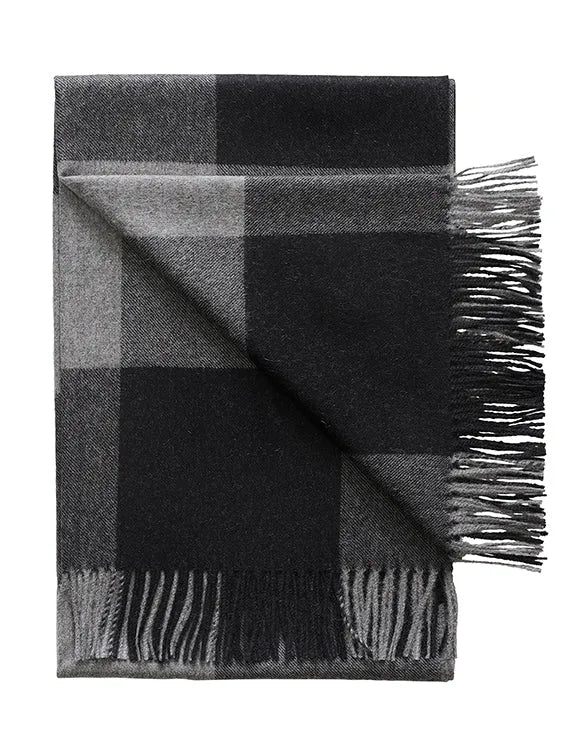 100 %  Baby Alpaca Buffalo Throw Grey Black Checks