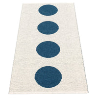 Pappelina Vera Rug – Ocean Blue / Vanilla 5ft