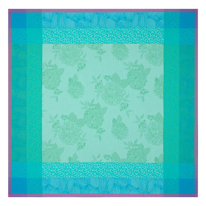 Le Jacquard Francis, Tablecloth Parfums De Bagatelle   Hydrangea 69'' x 98"