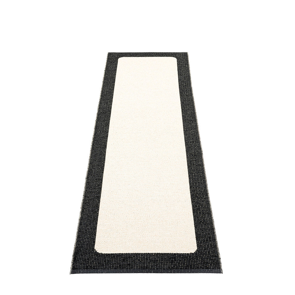 Ilda Black Vanilla Reversible 2.25'' ft  x 4 Pappelina Rug