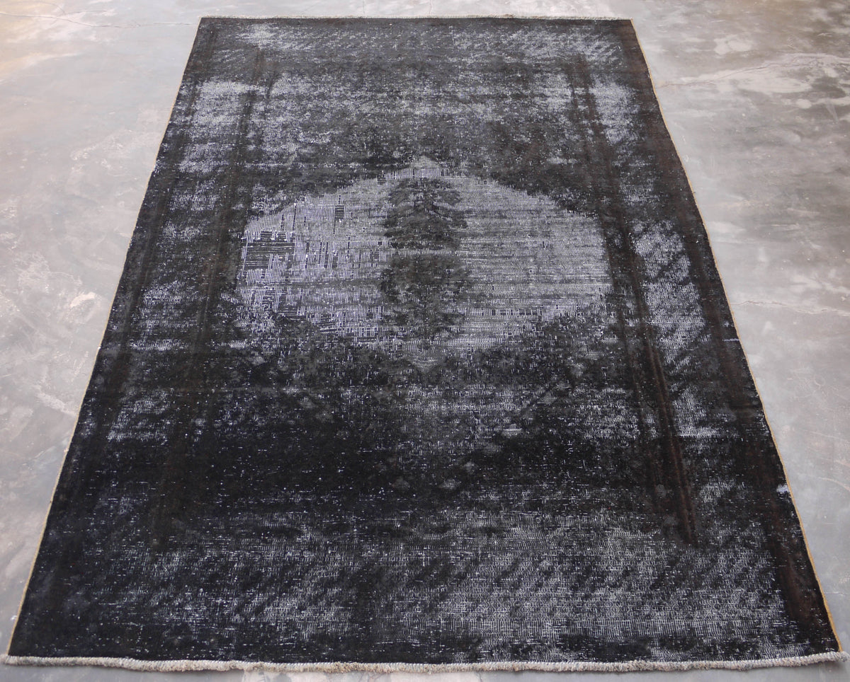 Namaste Rug 4.8 x 7.8 Grey