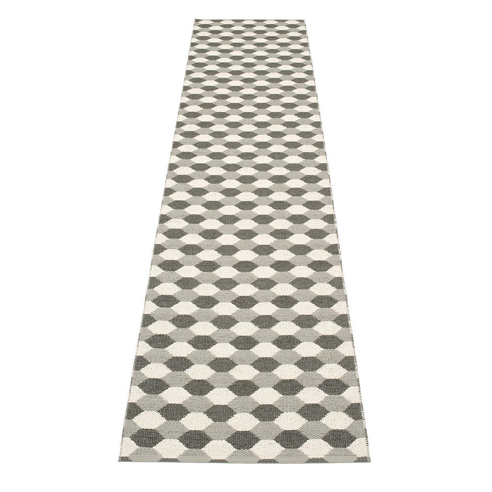 Pappelina Dana Warm Grey   2.25 x 5.25' Rug